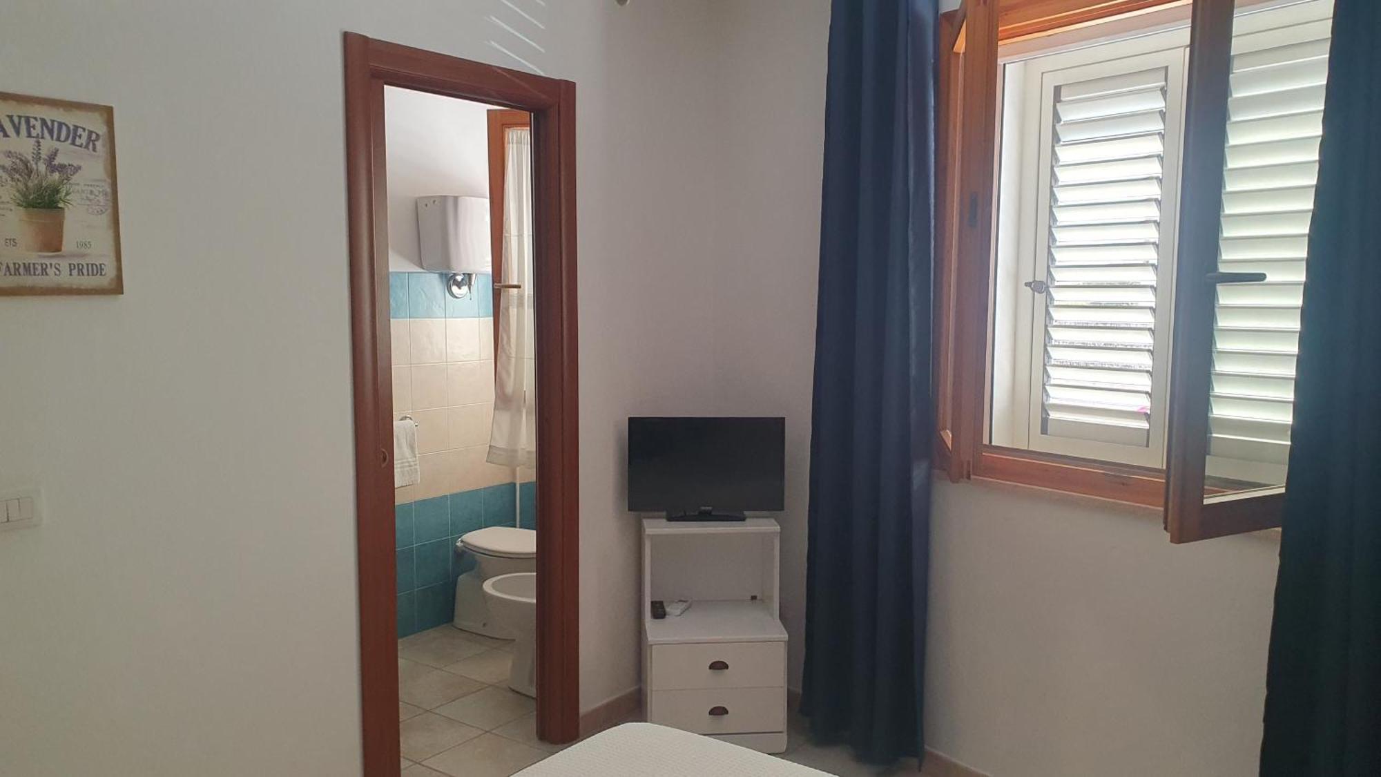 Blue Dolphin Guest House Alghero Extérieur photo